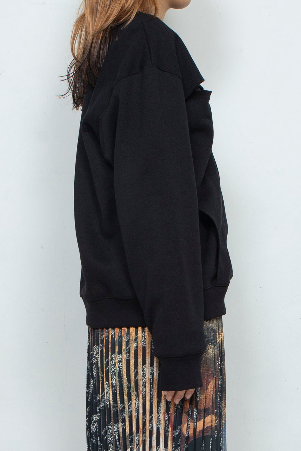 Assemble Sweat Tops / BLACK