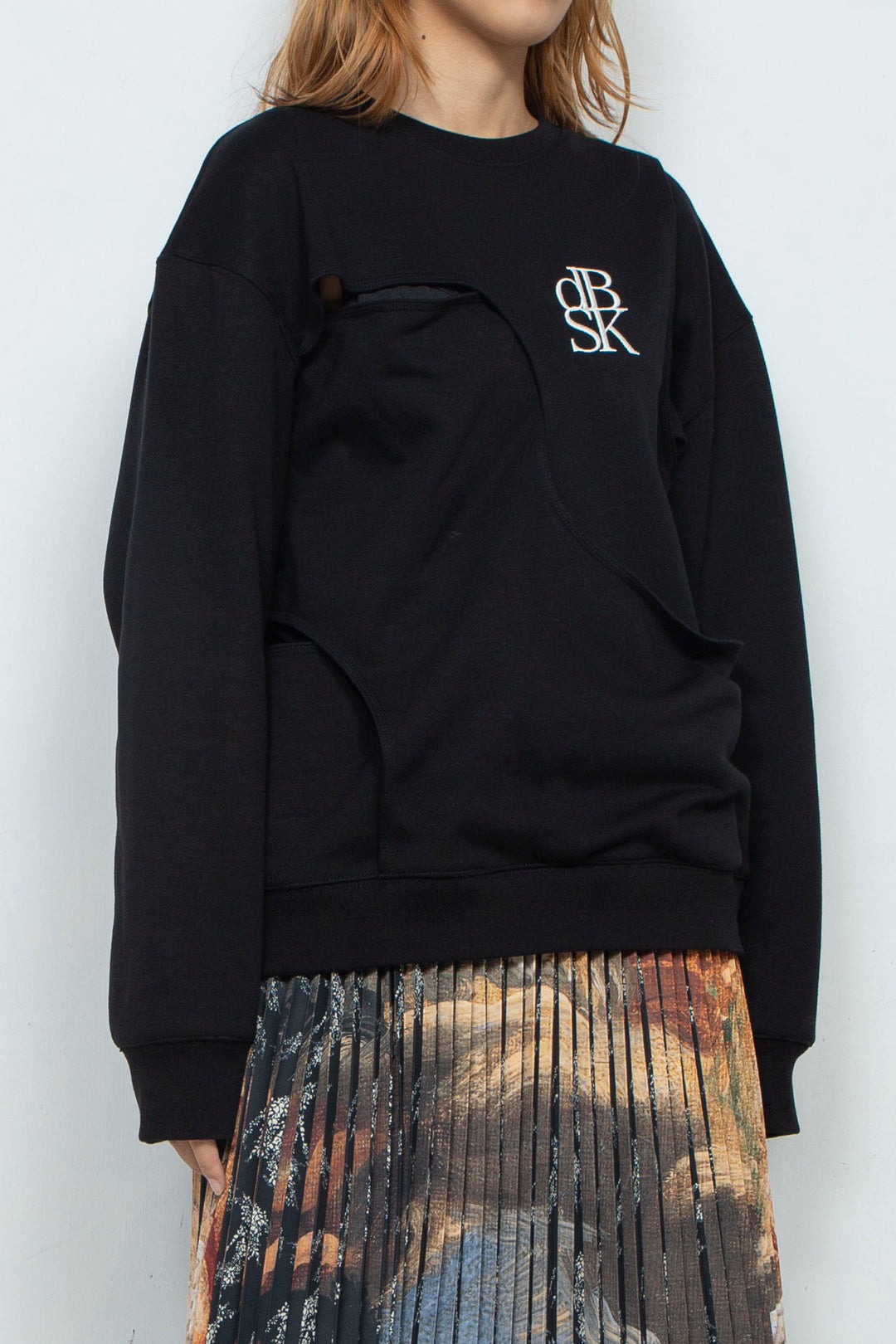 Assemble Sweat Tops / BLACK
