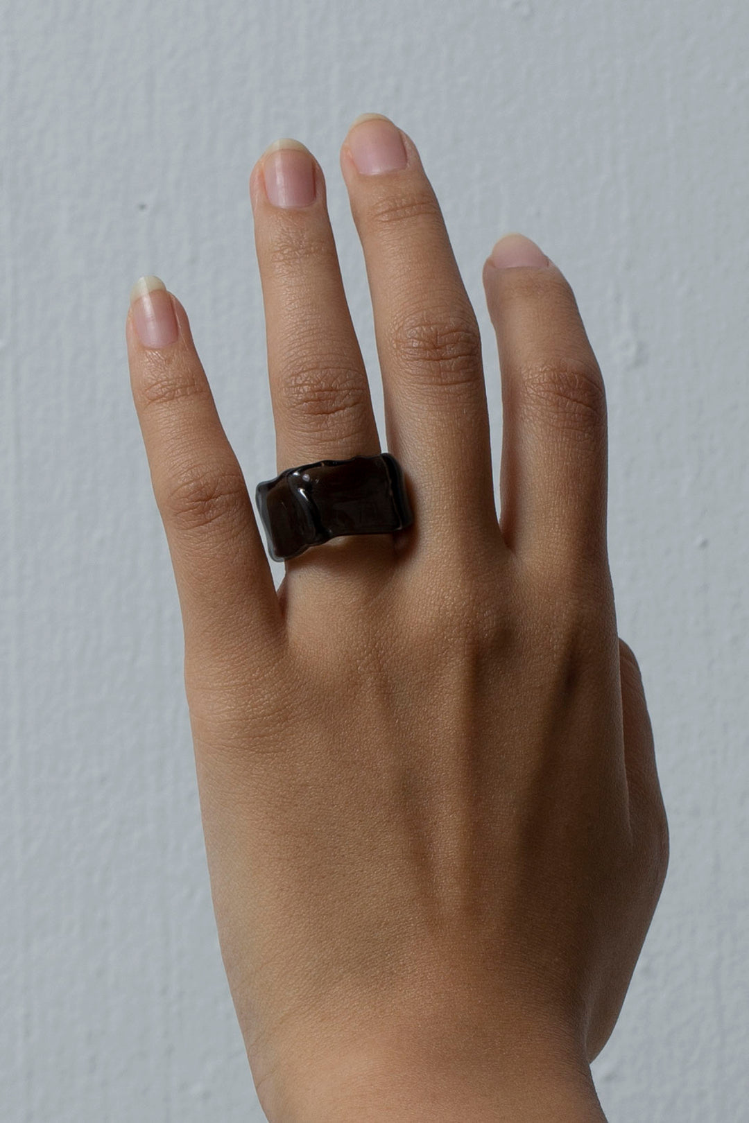 Ripple ring square black