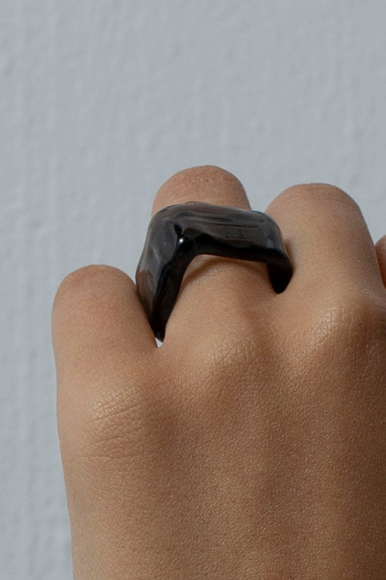 Ripple ring square black
