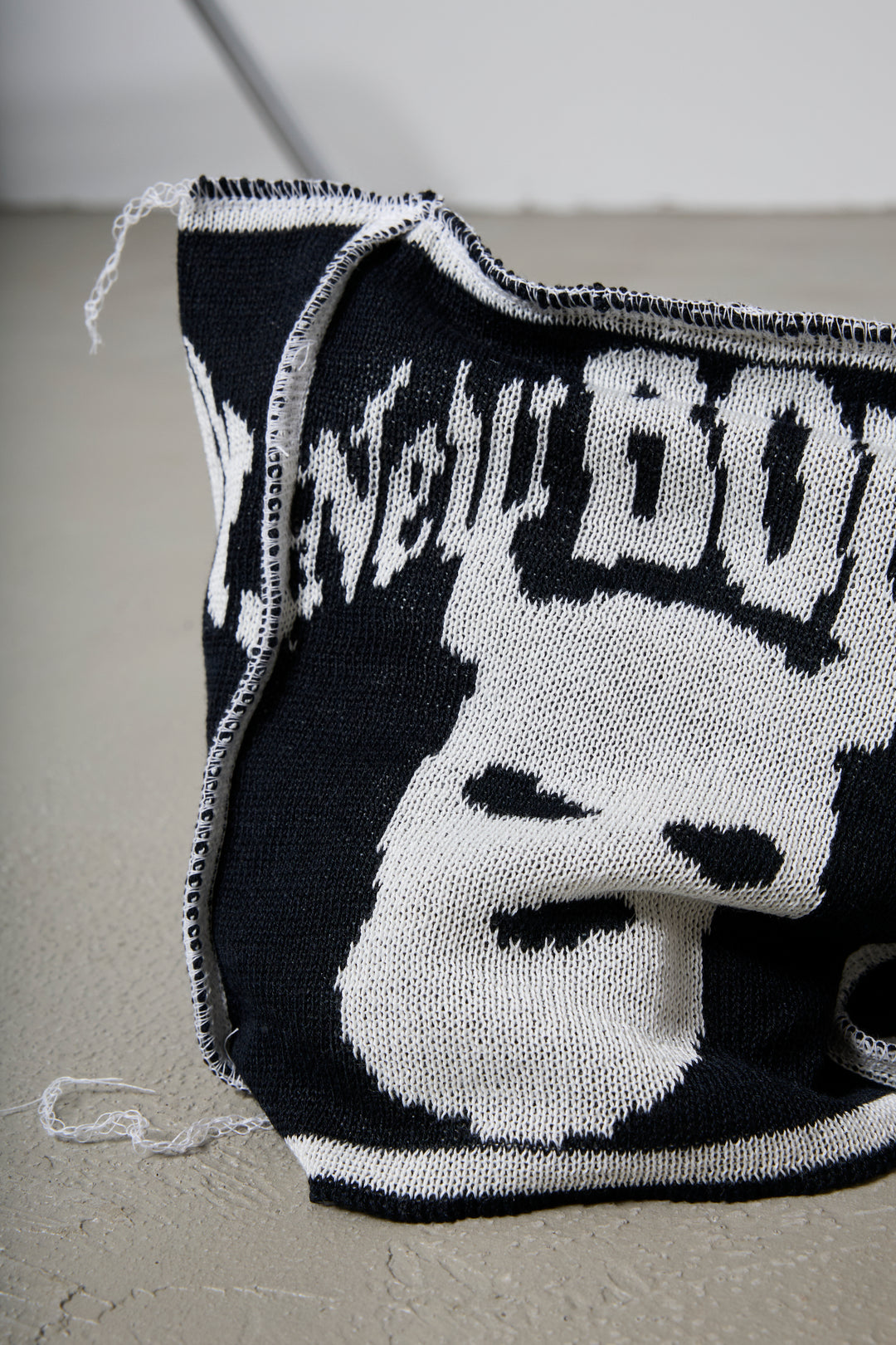 KNIT HAT CHARACTERS COLLECTION BLACK FACE