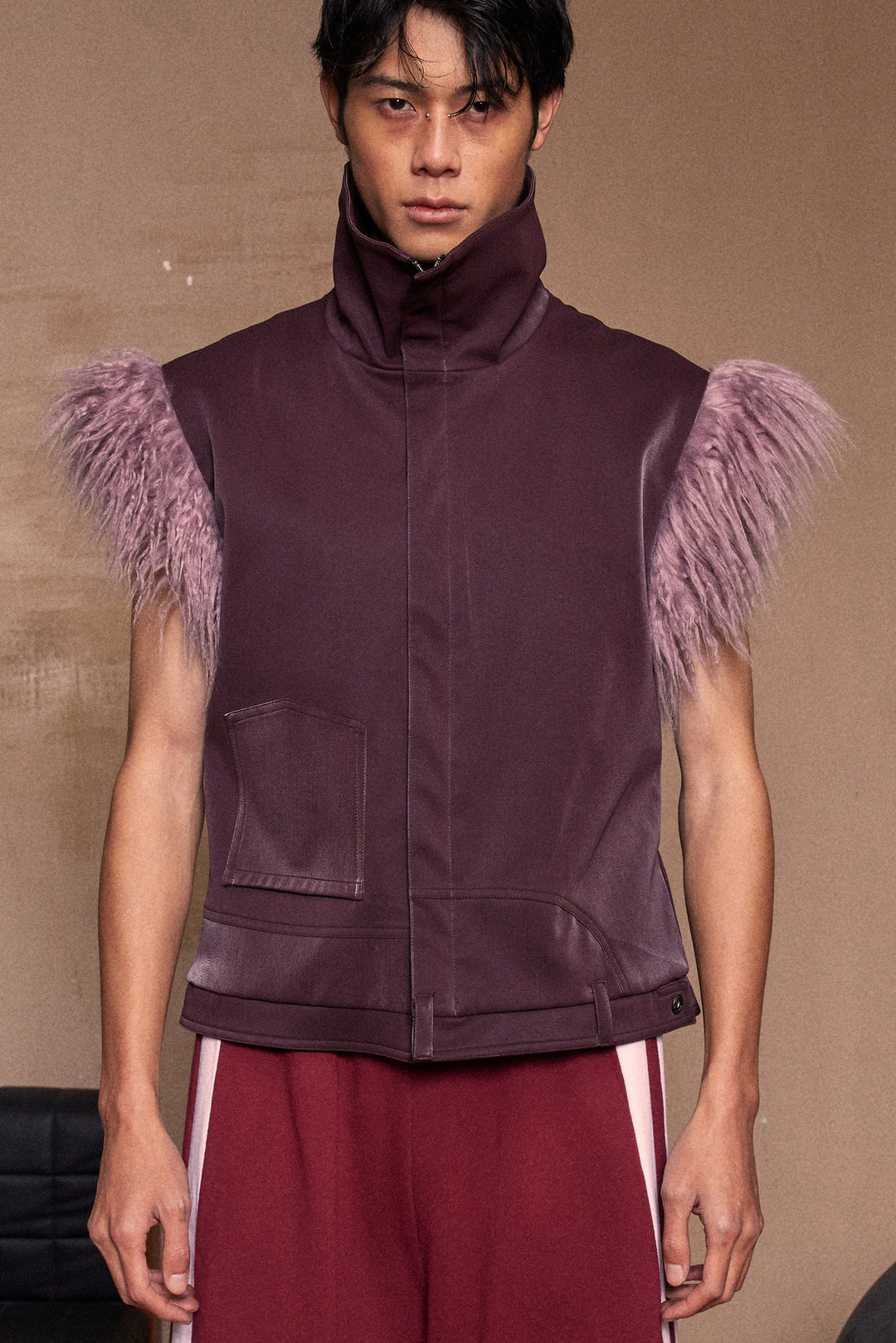 Purple hairy shoulder sleeveless vest