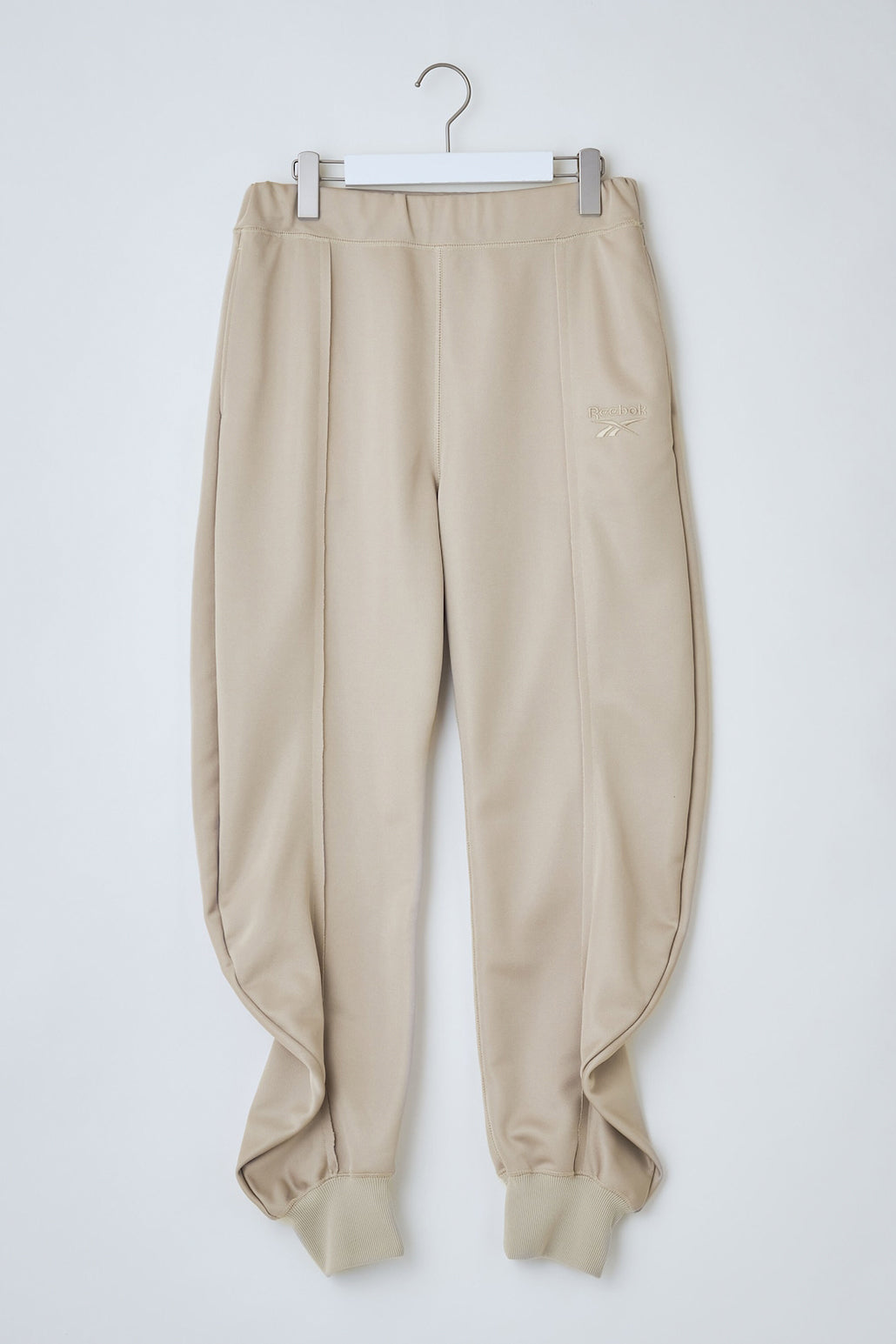 Reebok deformed sweat pants Greige