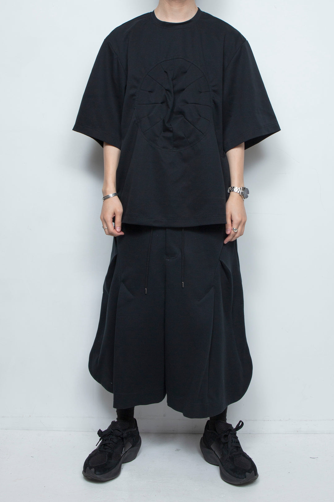 DIAL LOCK HALF SLEEVE T-SHIRT BLACK