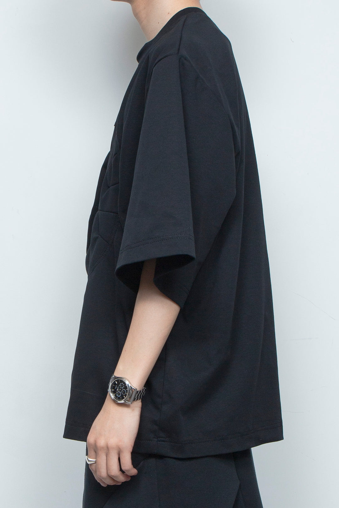 DIAL LOCK HALF SLEEVE T-SHIRT BLACK