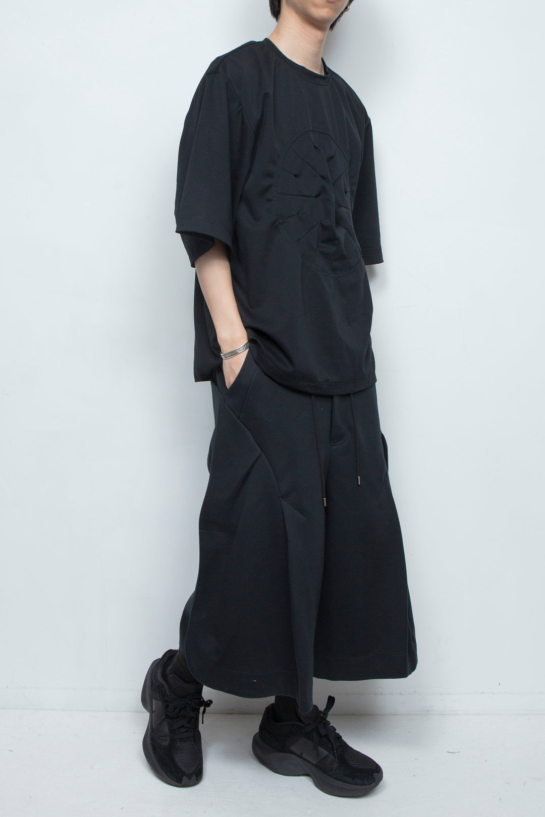 DIAL LOCK HALF SLEEVE T-SHIRT BLACK