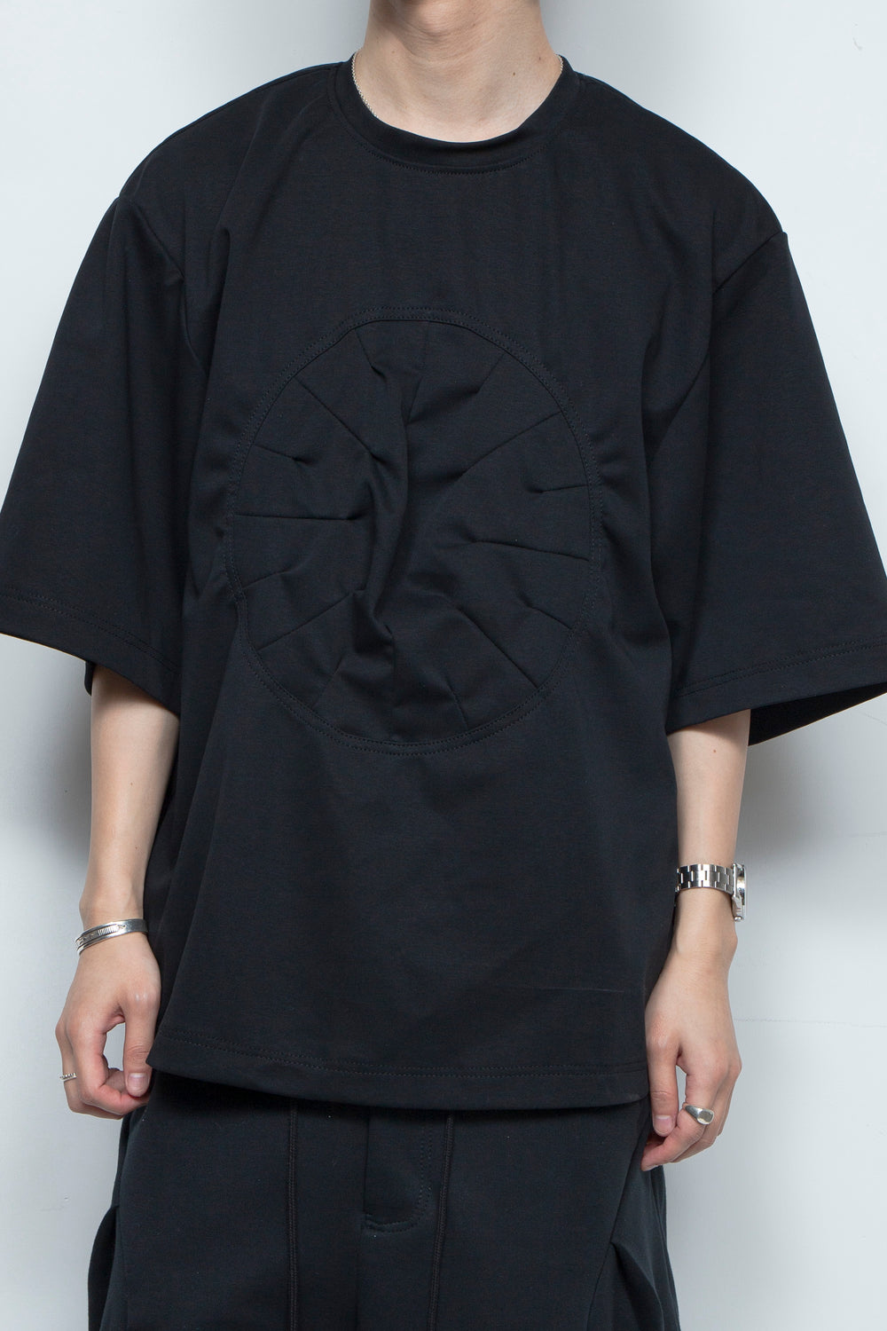 DIAL LOCK HALF SLEEVE T-SHIRT BLACK