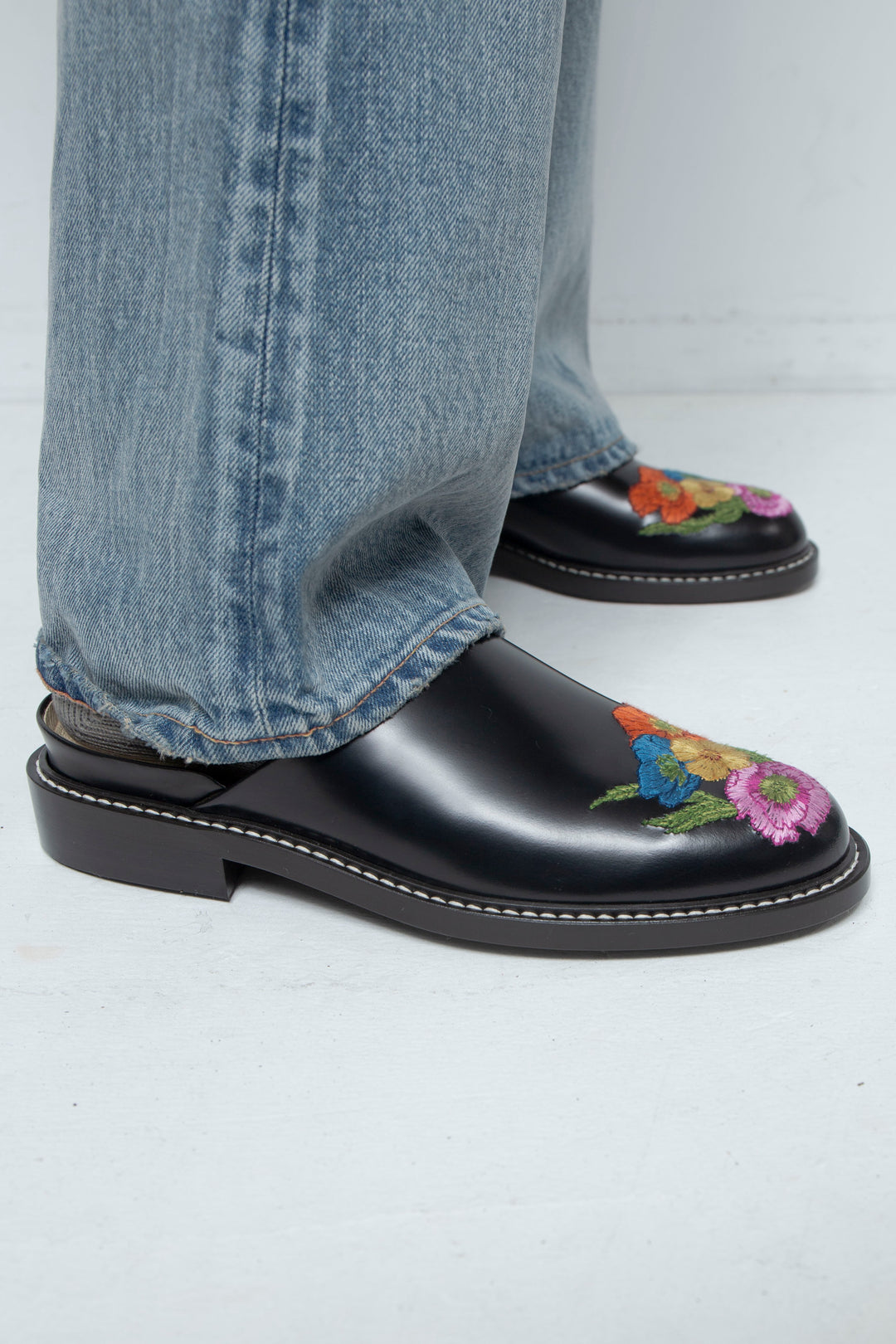 "BLOSSOM" Embroidered Leather Sandals