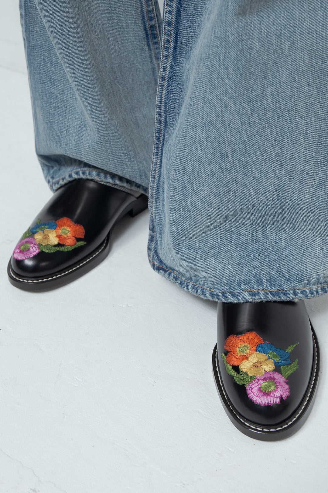 "BLOSSOM" Embroidered Leather Sandals