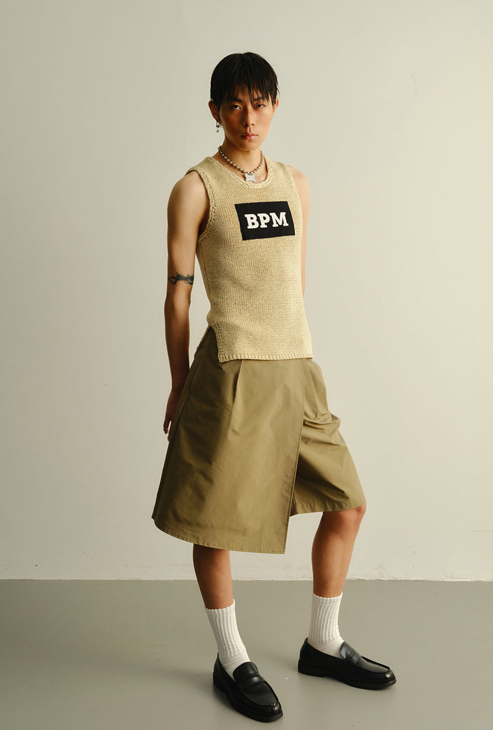 Khaki woven elastic vest