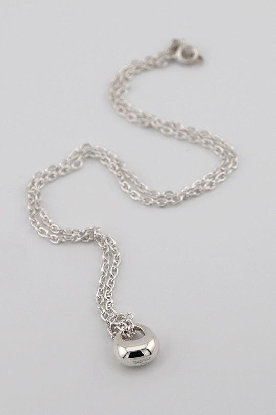 Selene 00:01 – Echo Core(残響の核)|Necklace