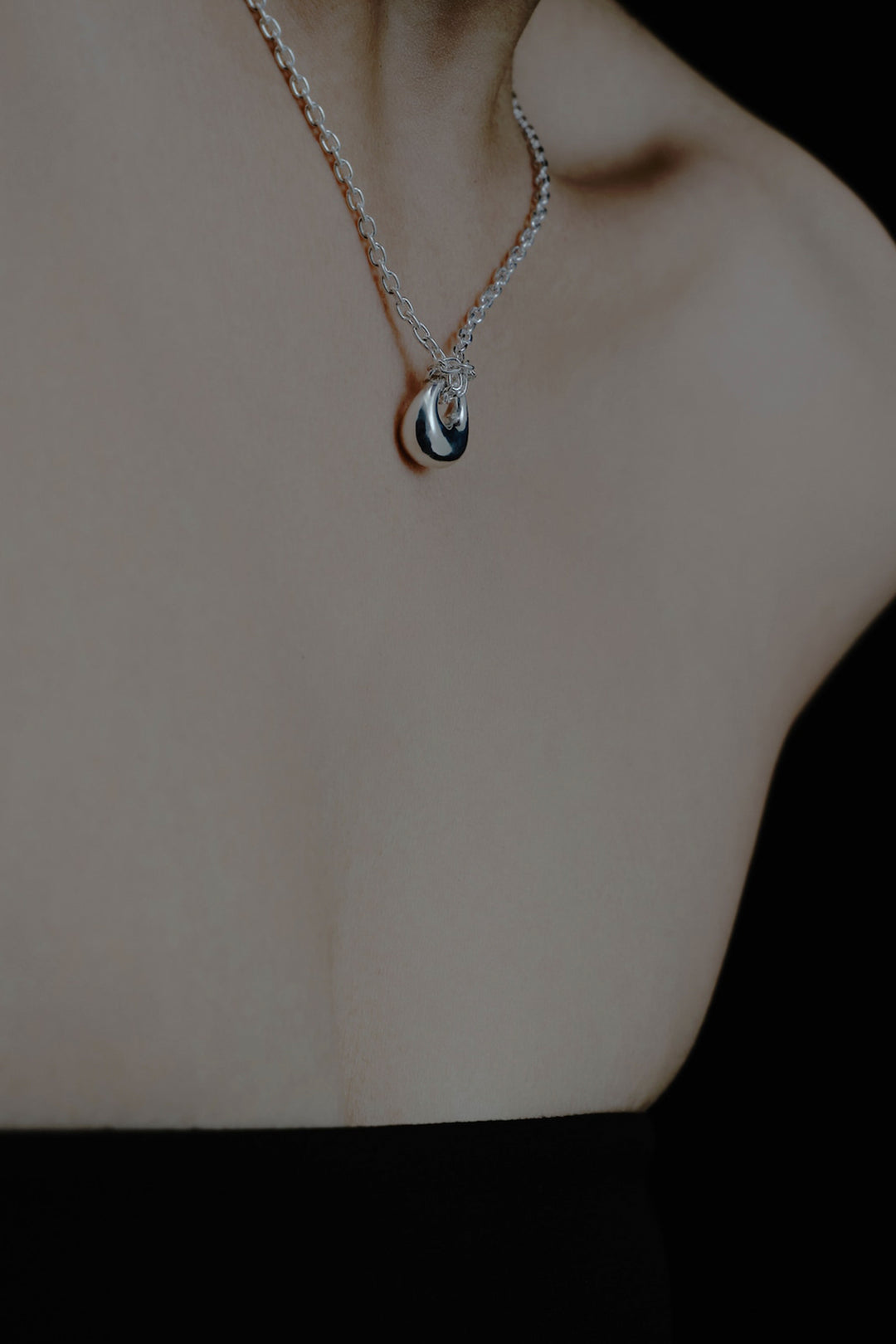 Selene 00:01 – Echo Core(残響の核)|Necklace