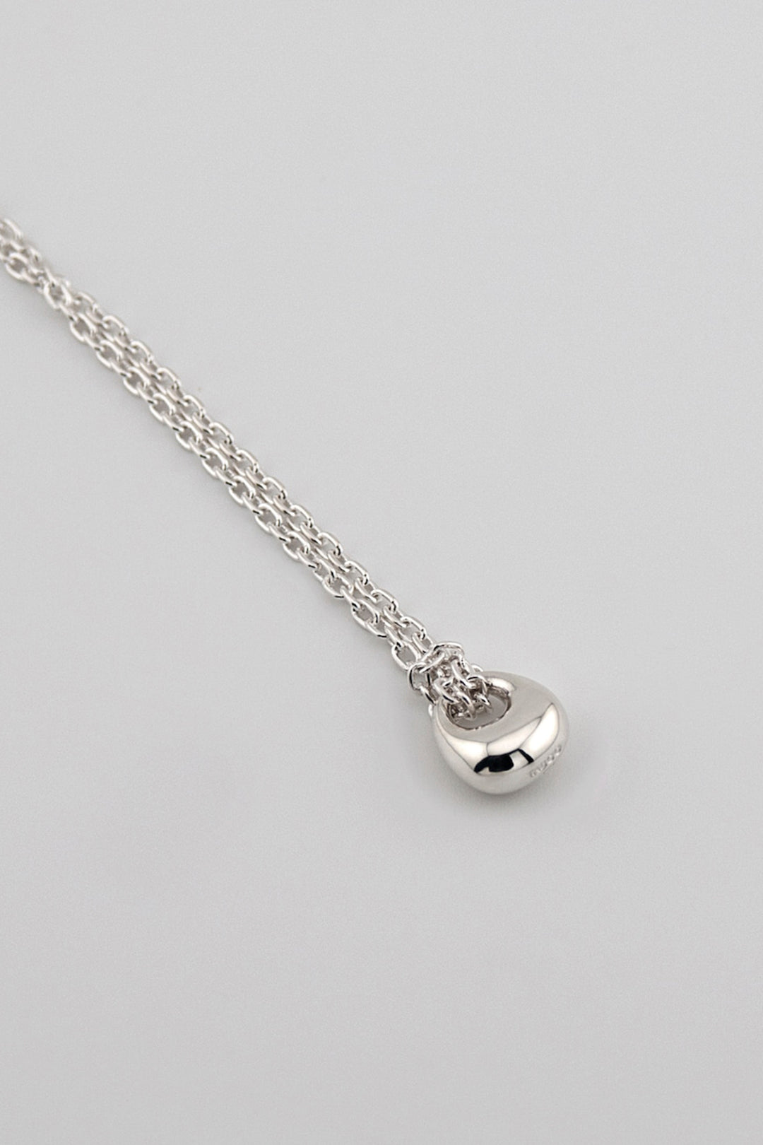 Selene 00:01 – Echo Core(残響の核)|Necklace