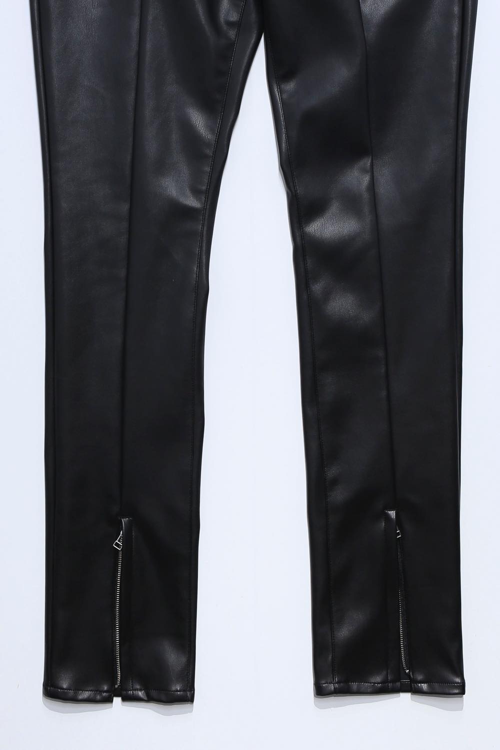 Grotesque pants