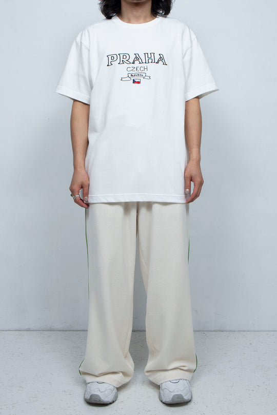 PRAHA TEE