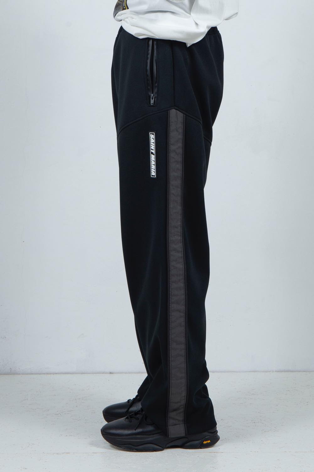 SIDE LINE TRACK PANTS
