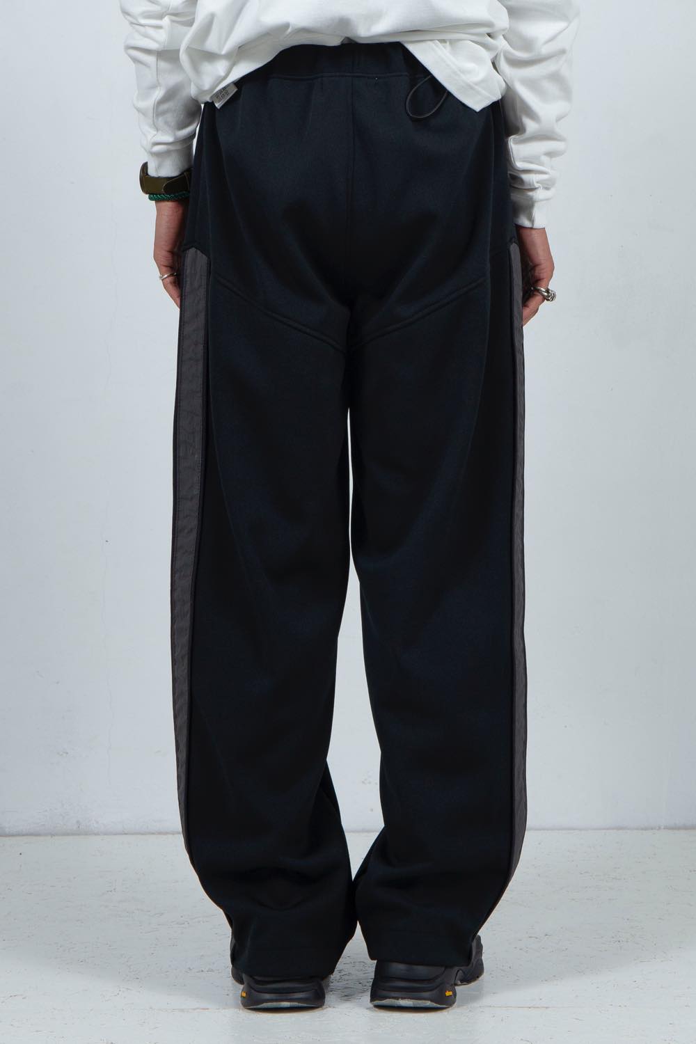 SIDE LINE TRACK PANTS