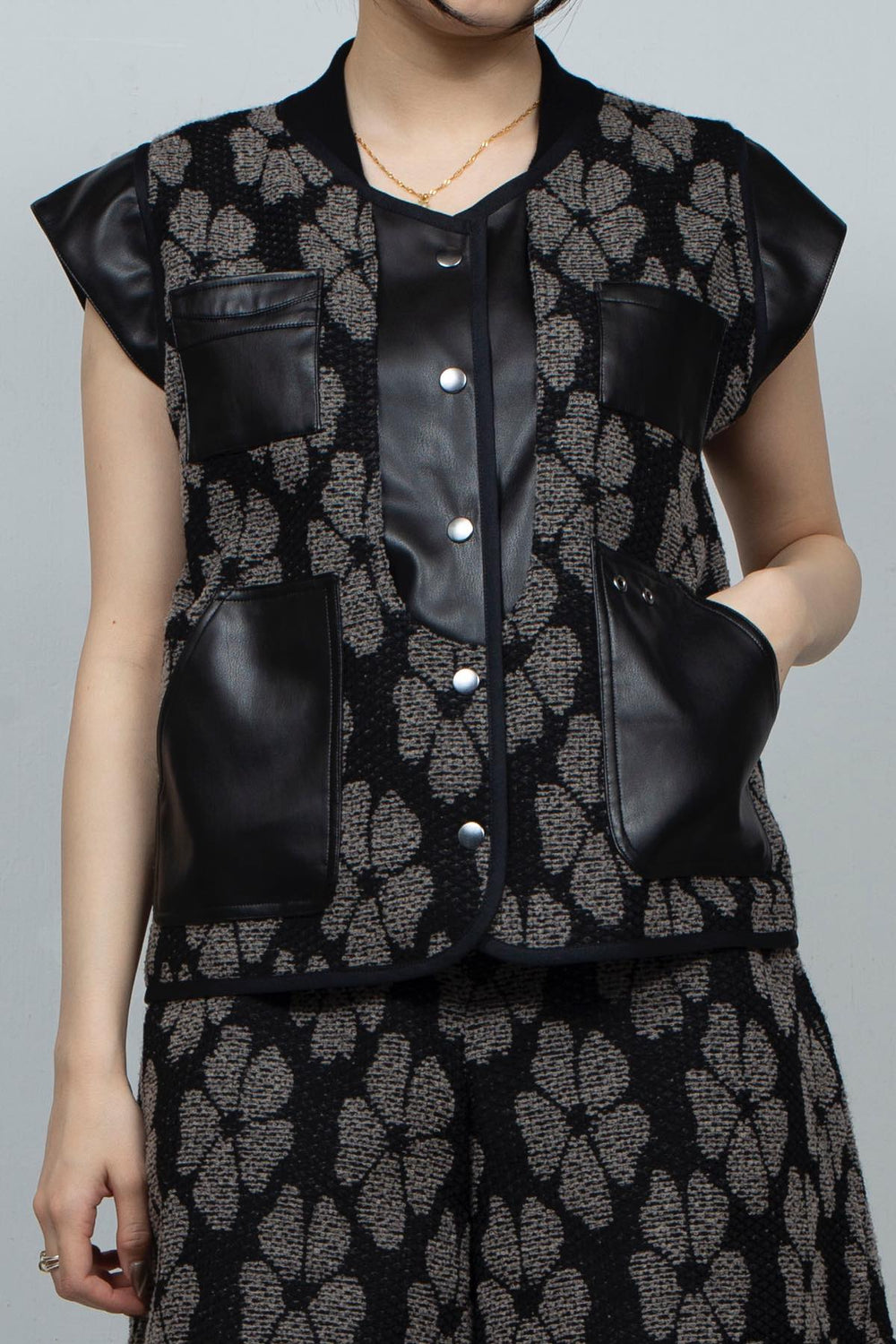 Flower Jacquard TOBI Vest