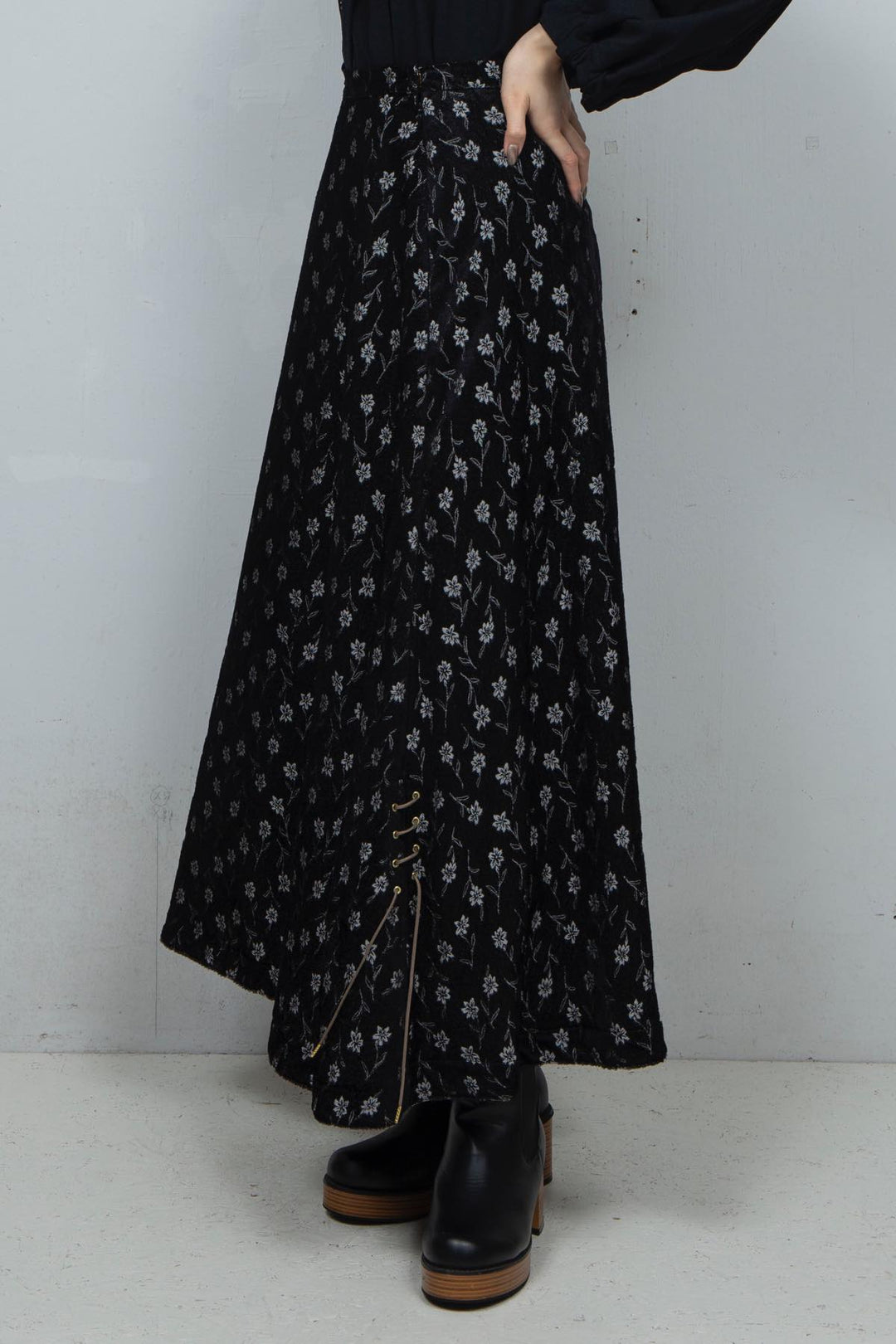 Flower Jacquard Skirt