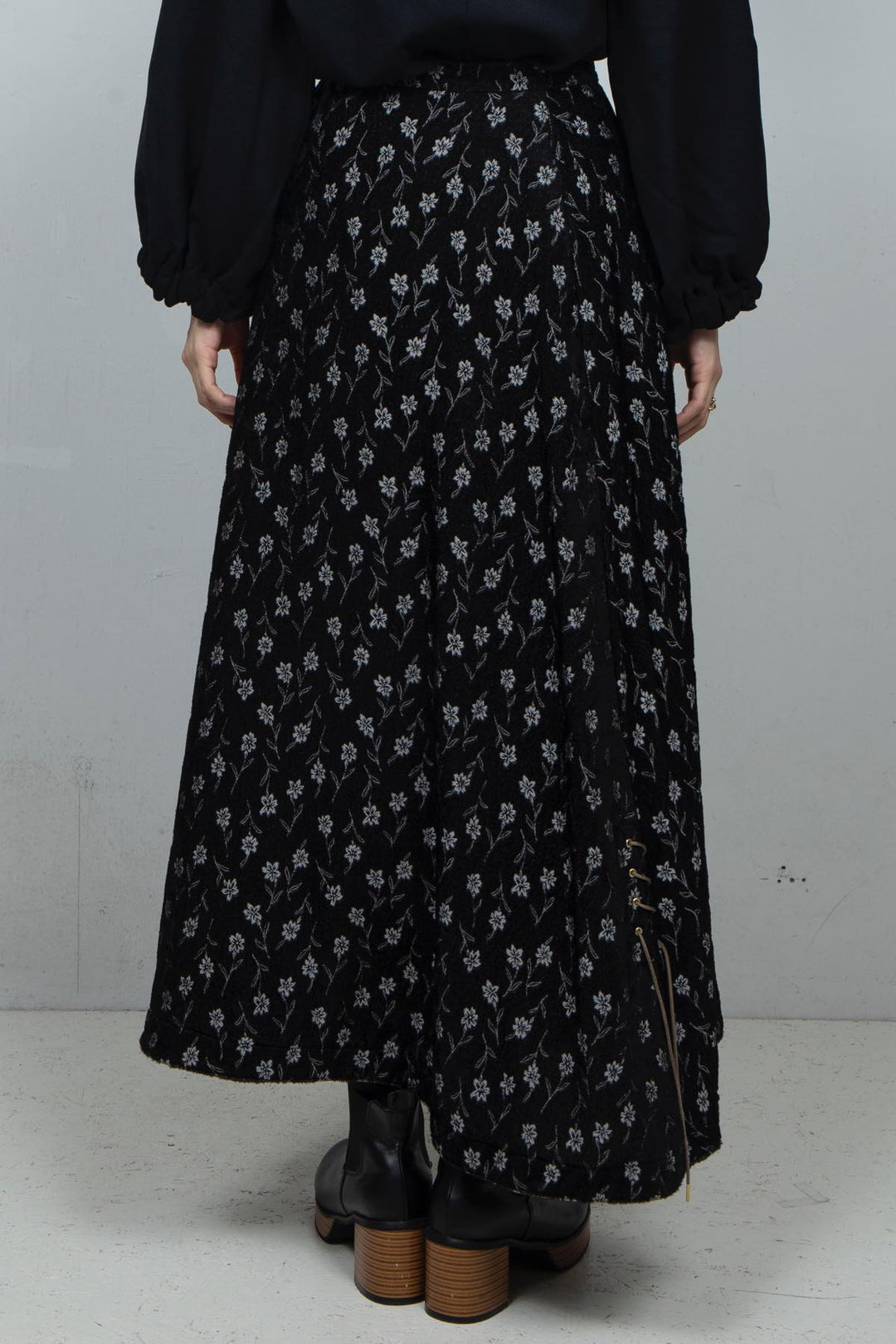 Flower Jacquard Skirt