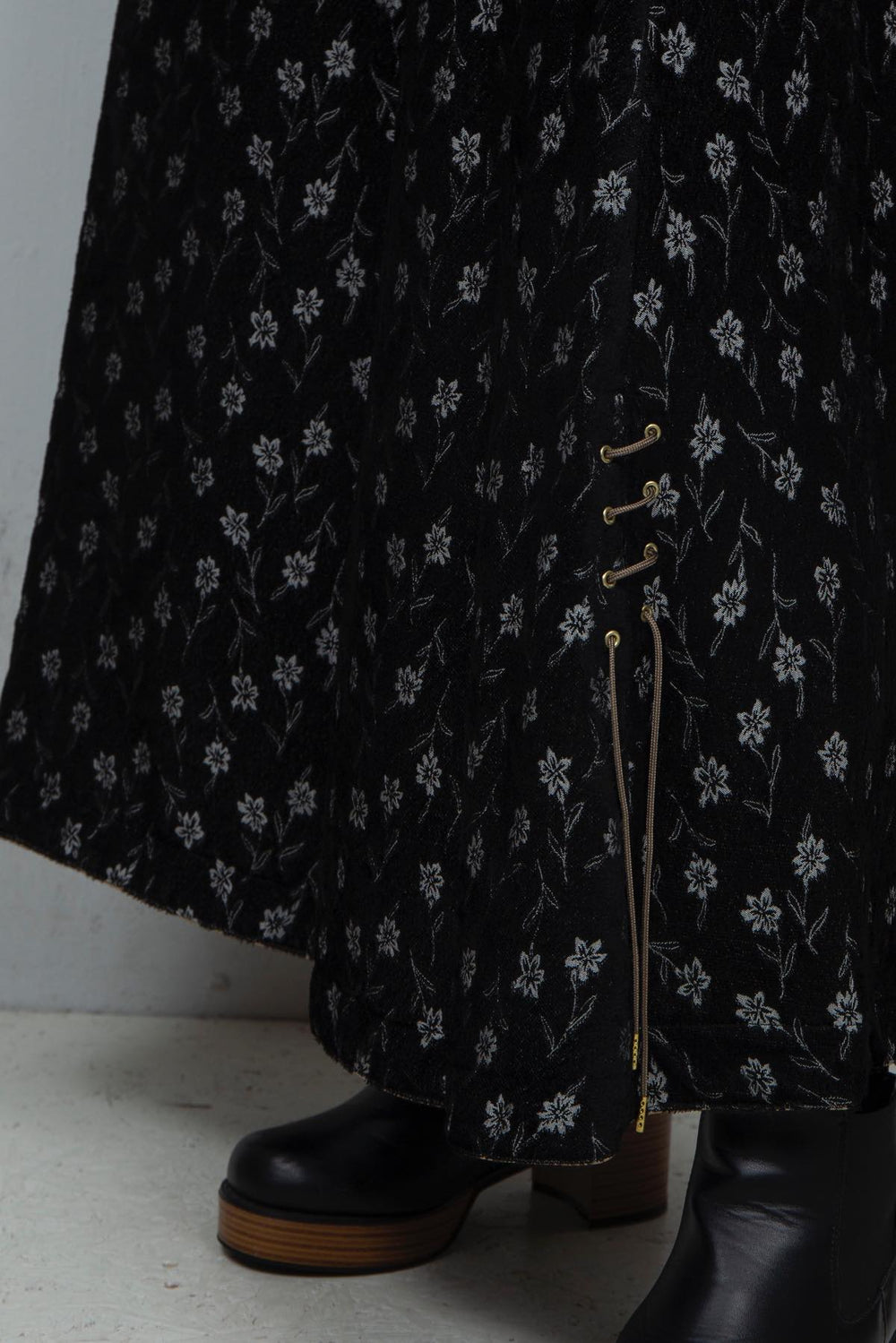 Flower Jacquard Skirt