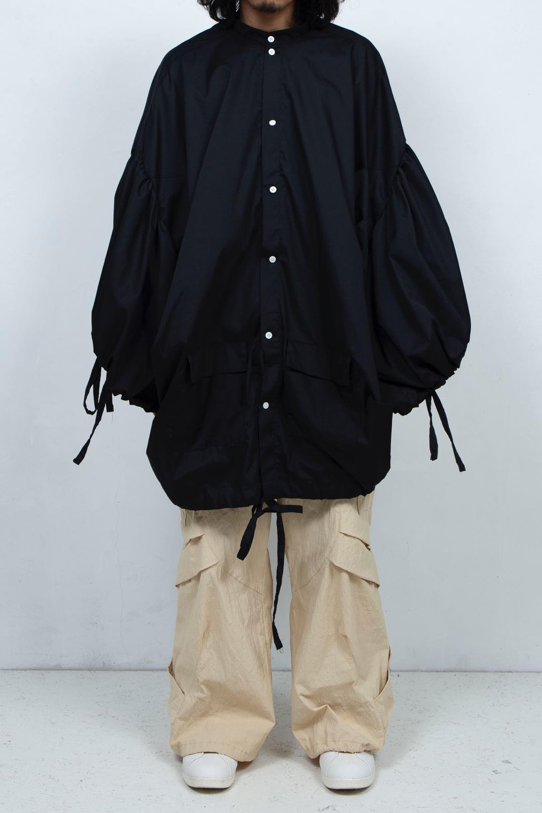 A halo shirt one piece Black