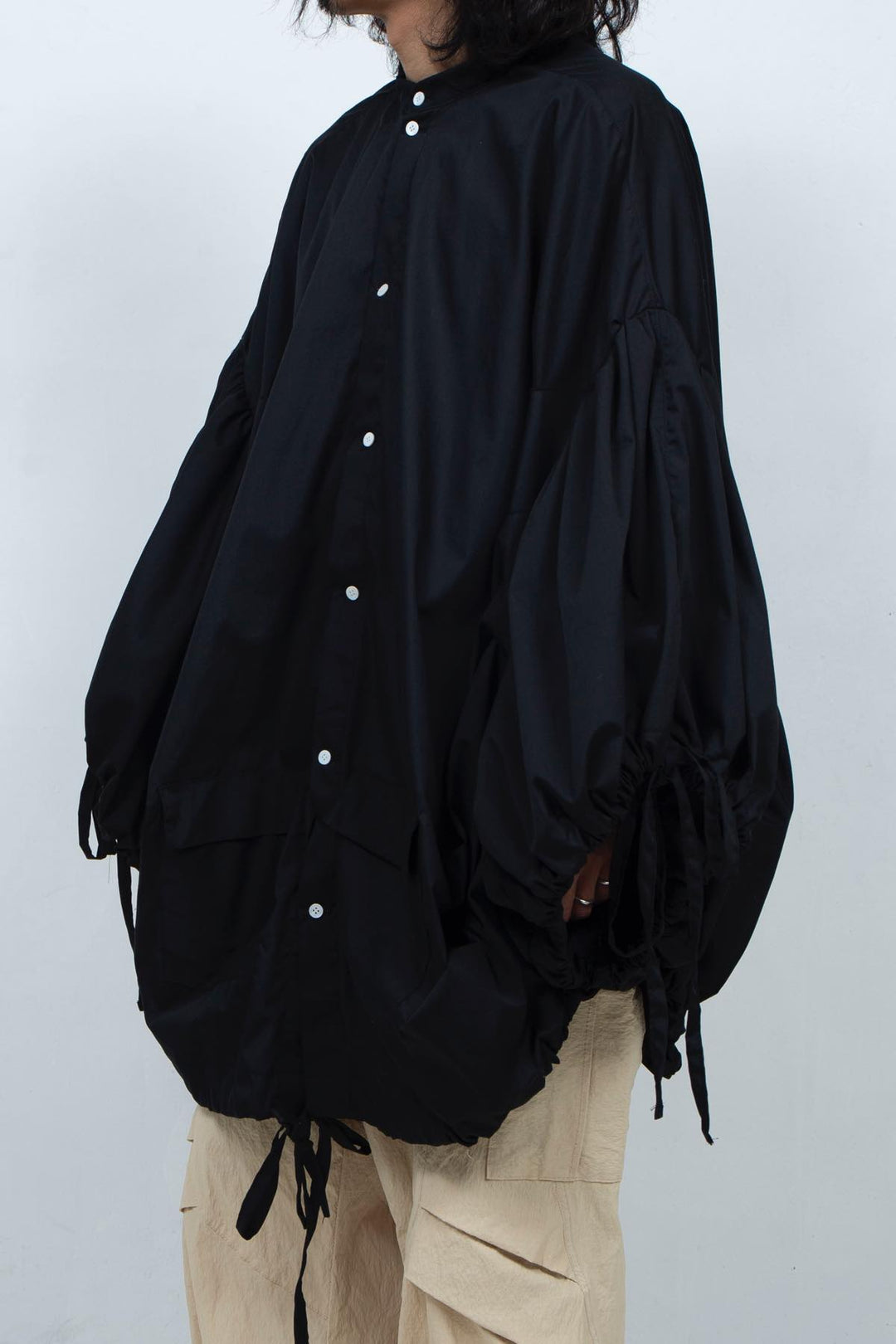 A halo shirt one piece Black