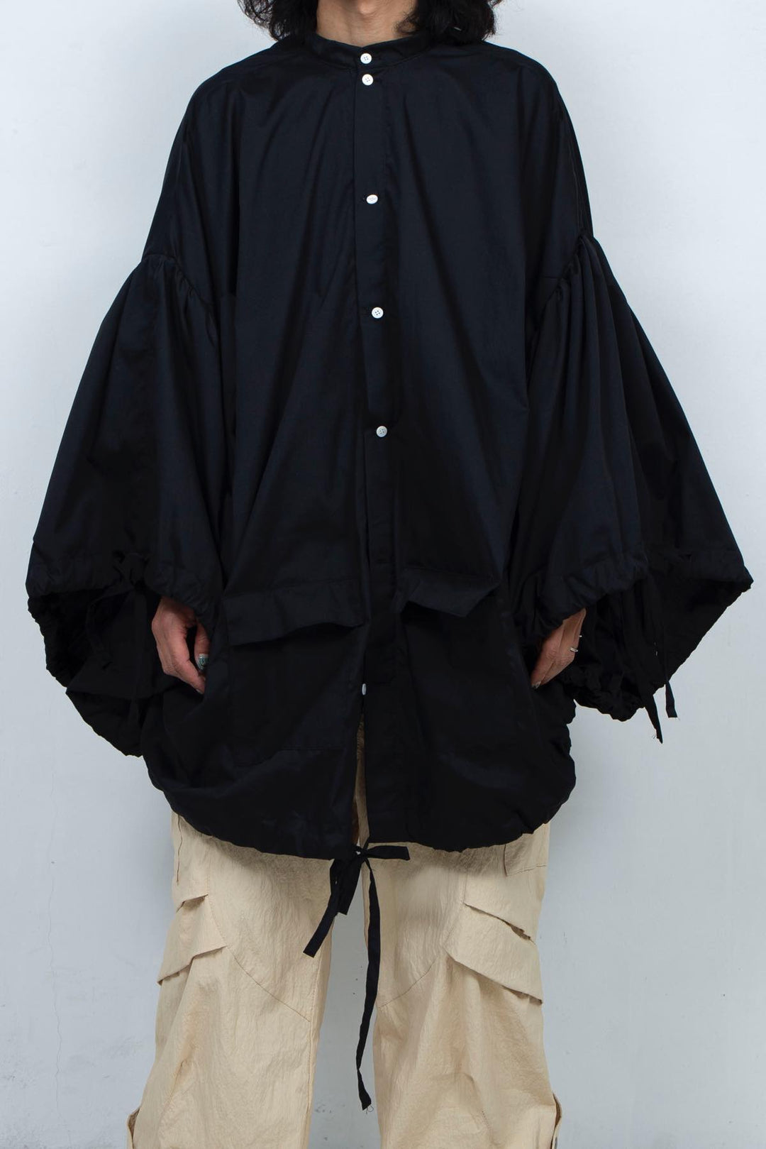 A halo shirt one piece Black