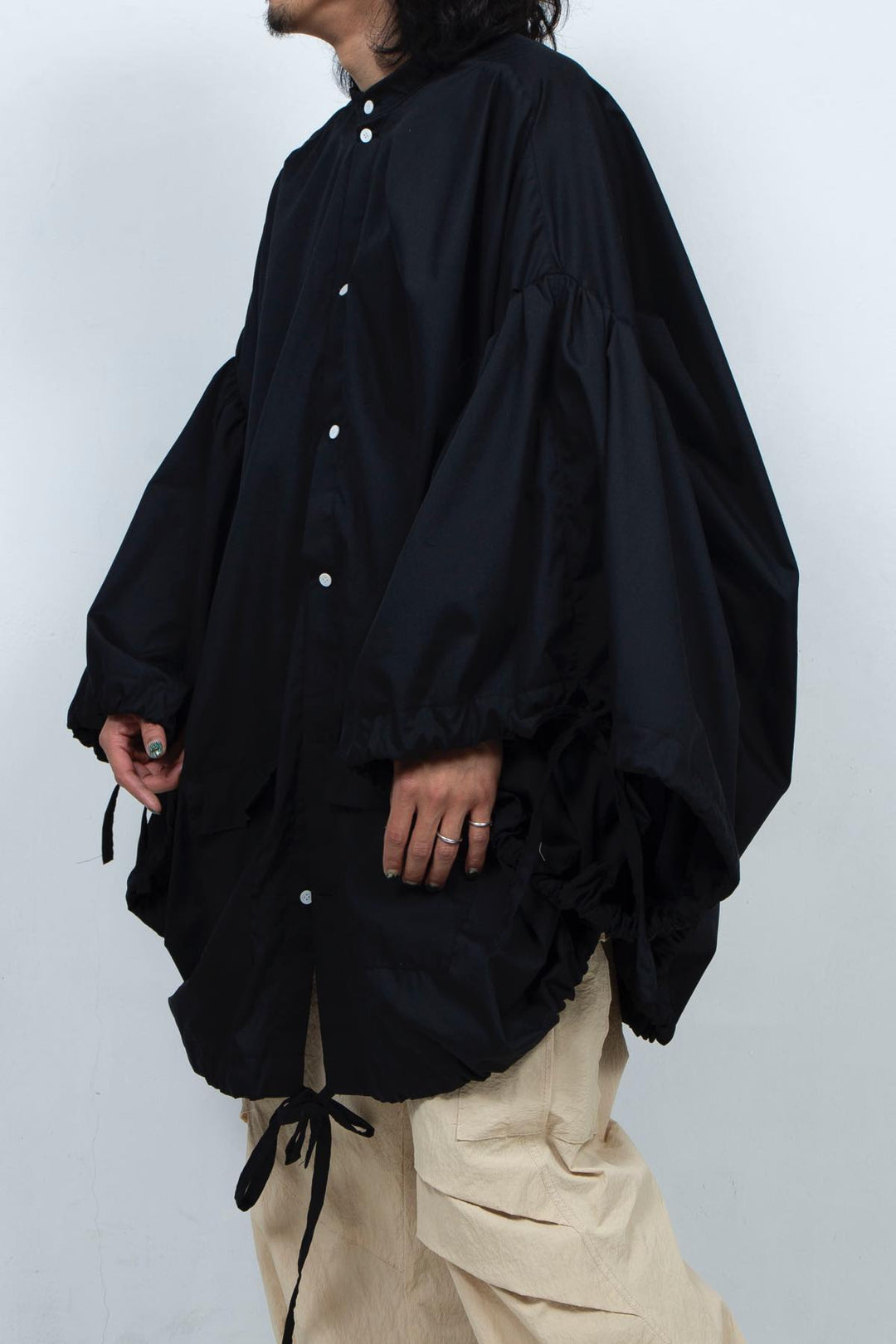 A halo shirt one piece Black