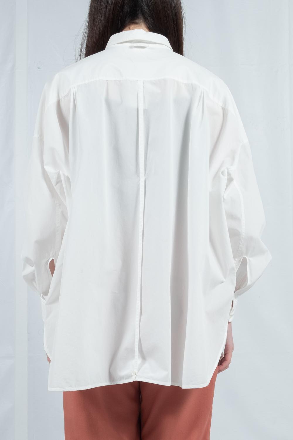 stole belt shirt