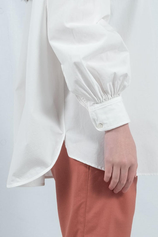 stole belt shirt