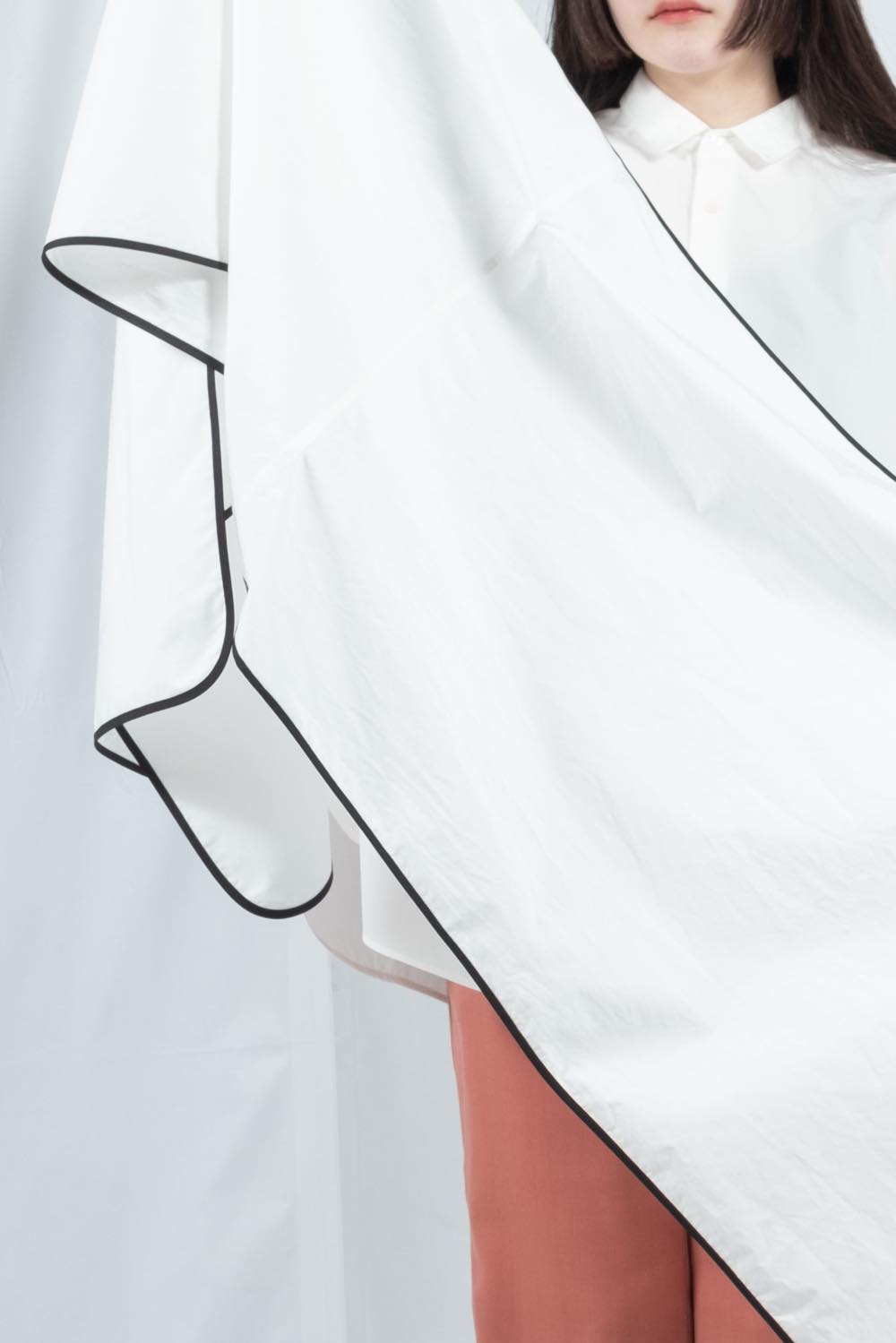 stole belt shirt