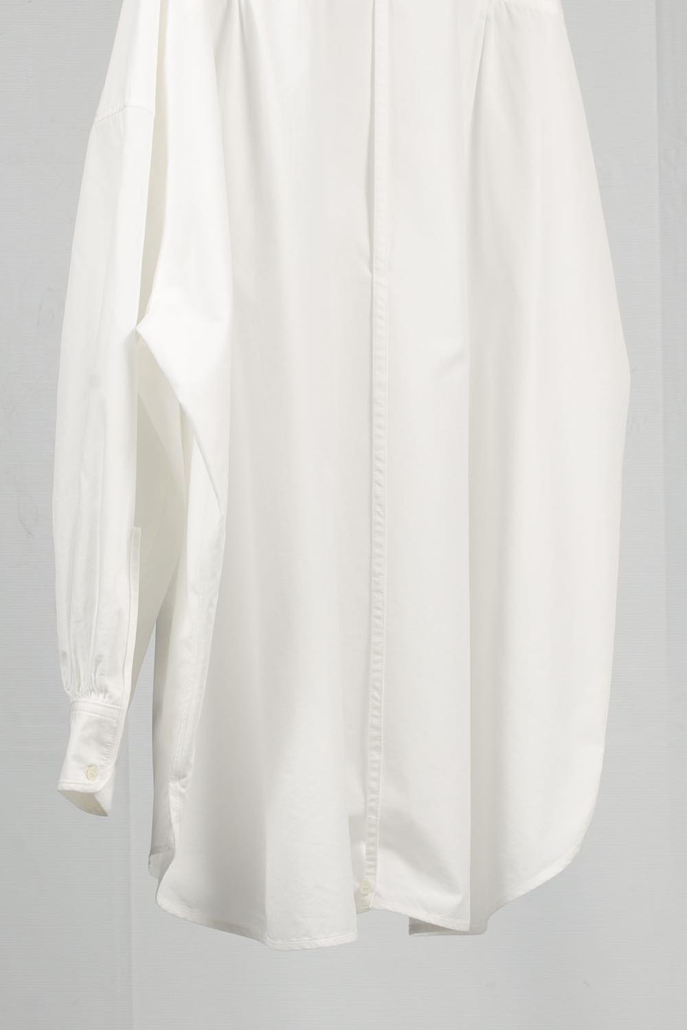 stole belt shirt