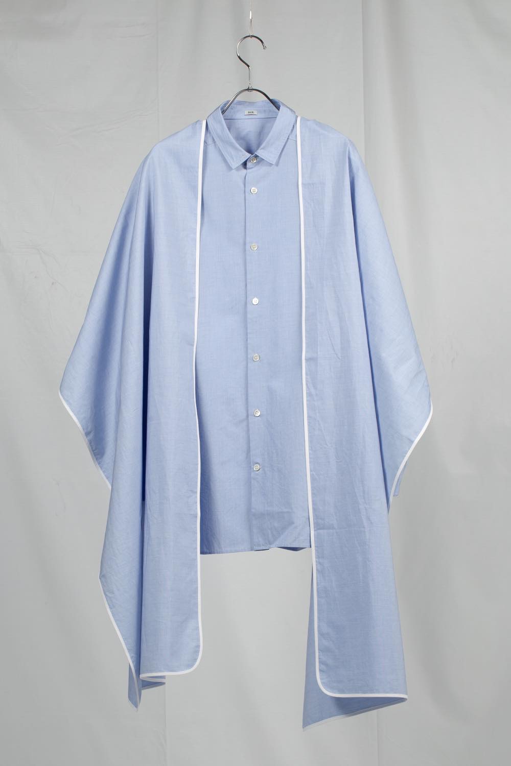 stole belt shirt