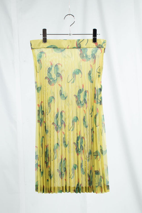 Yellow pleated skirt