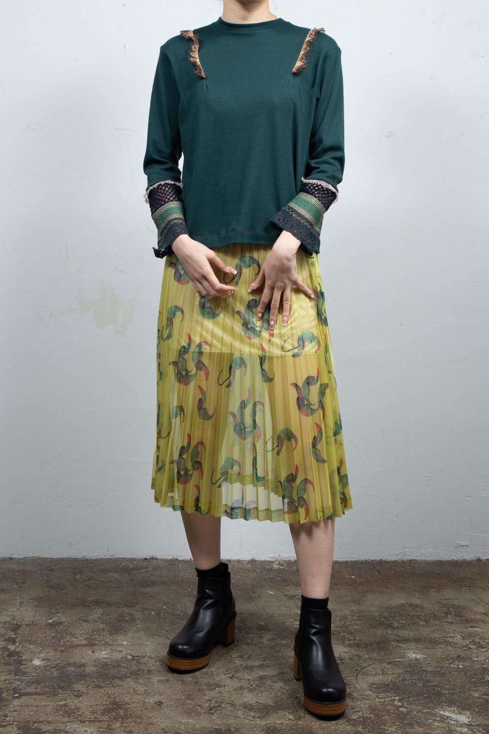 Green lace cut and sew