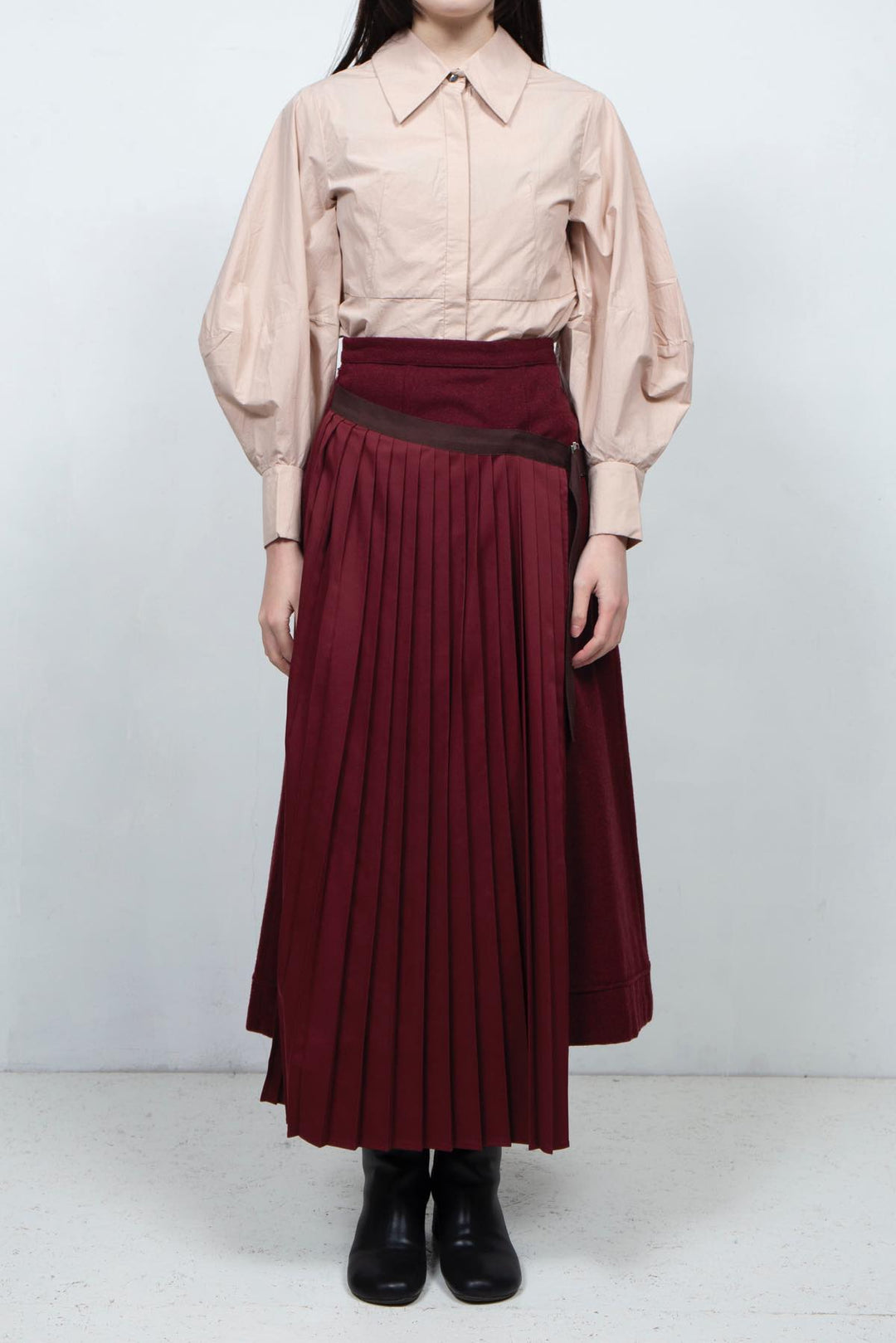 Volume sleeve blouse