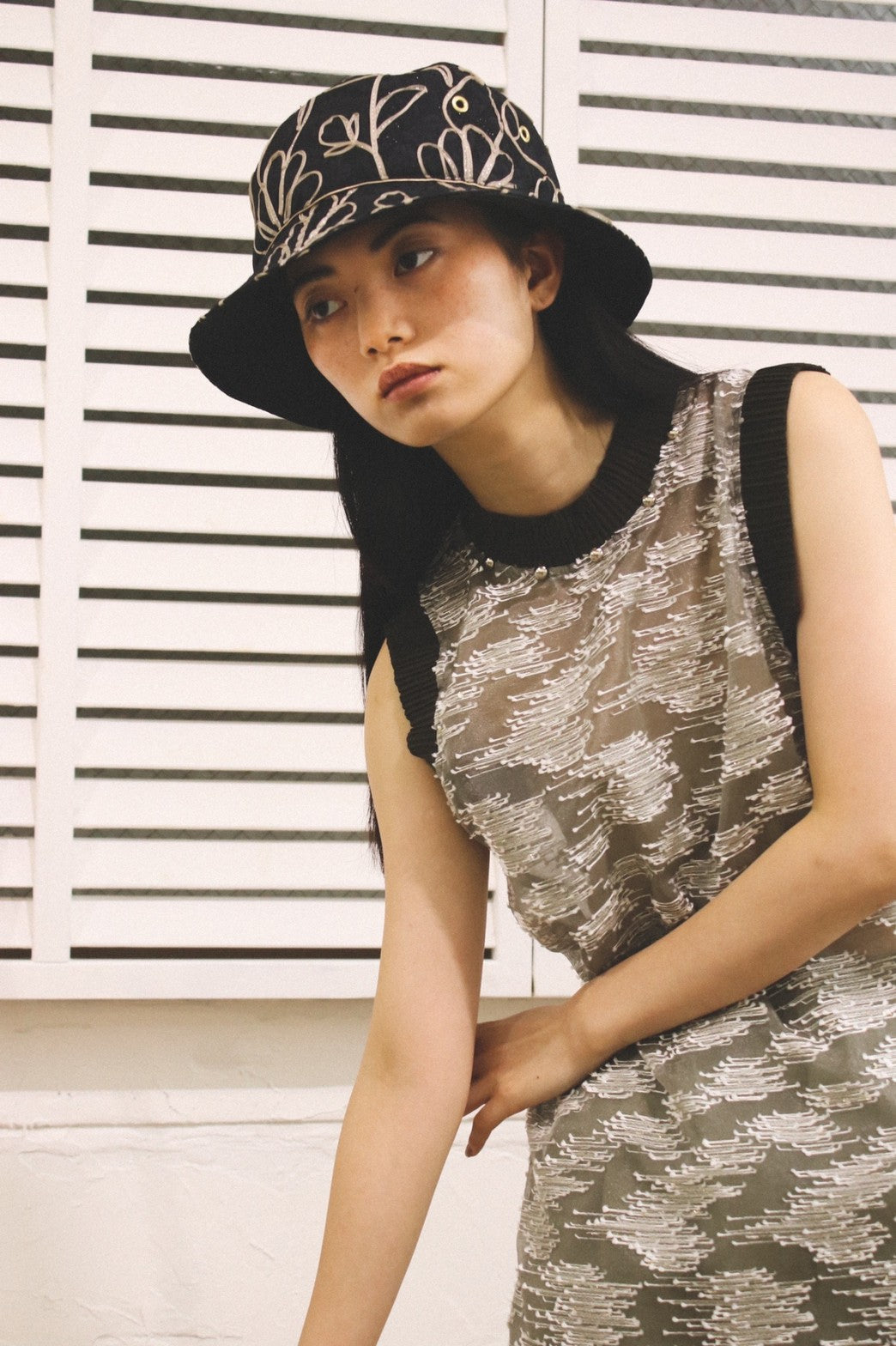 Flower Embroidery Bucket hat