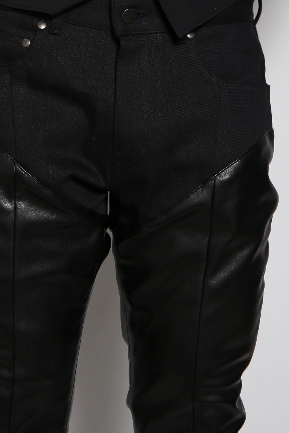 Grotesque pants