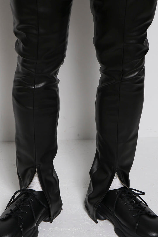 Grotesque pants