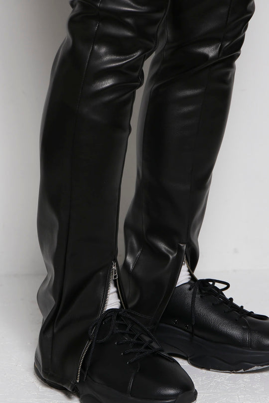 Grotesque pants