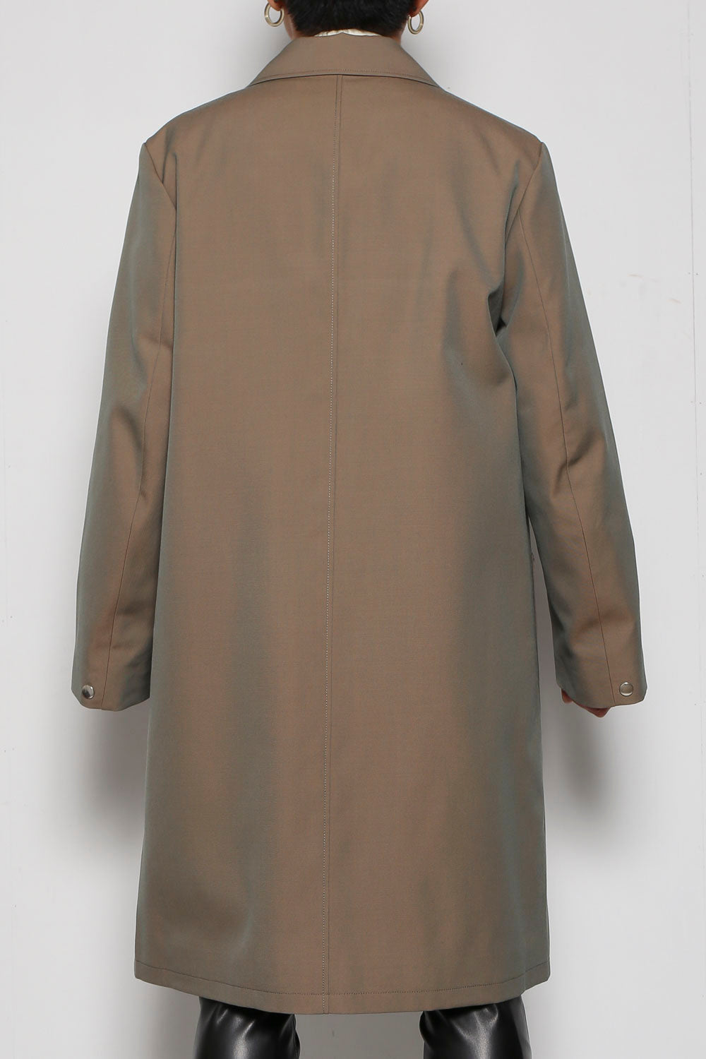 Middle coat