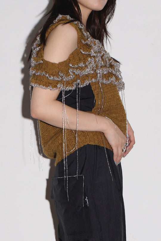 フレア襟ニットTOPS