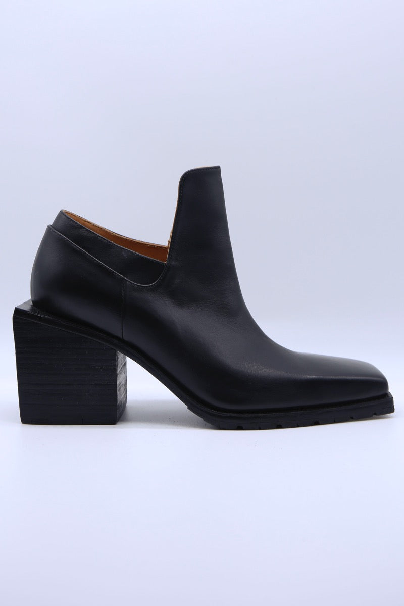 Docking Heel Shoes