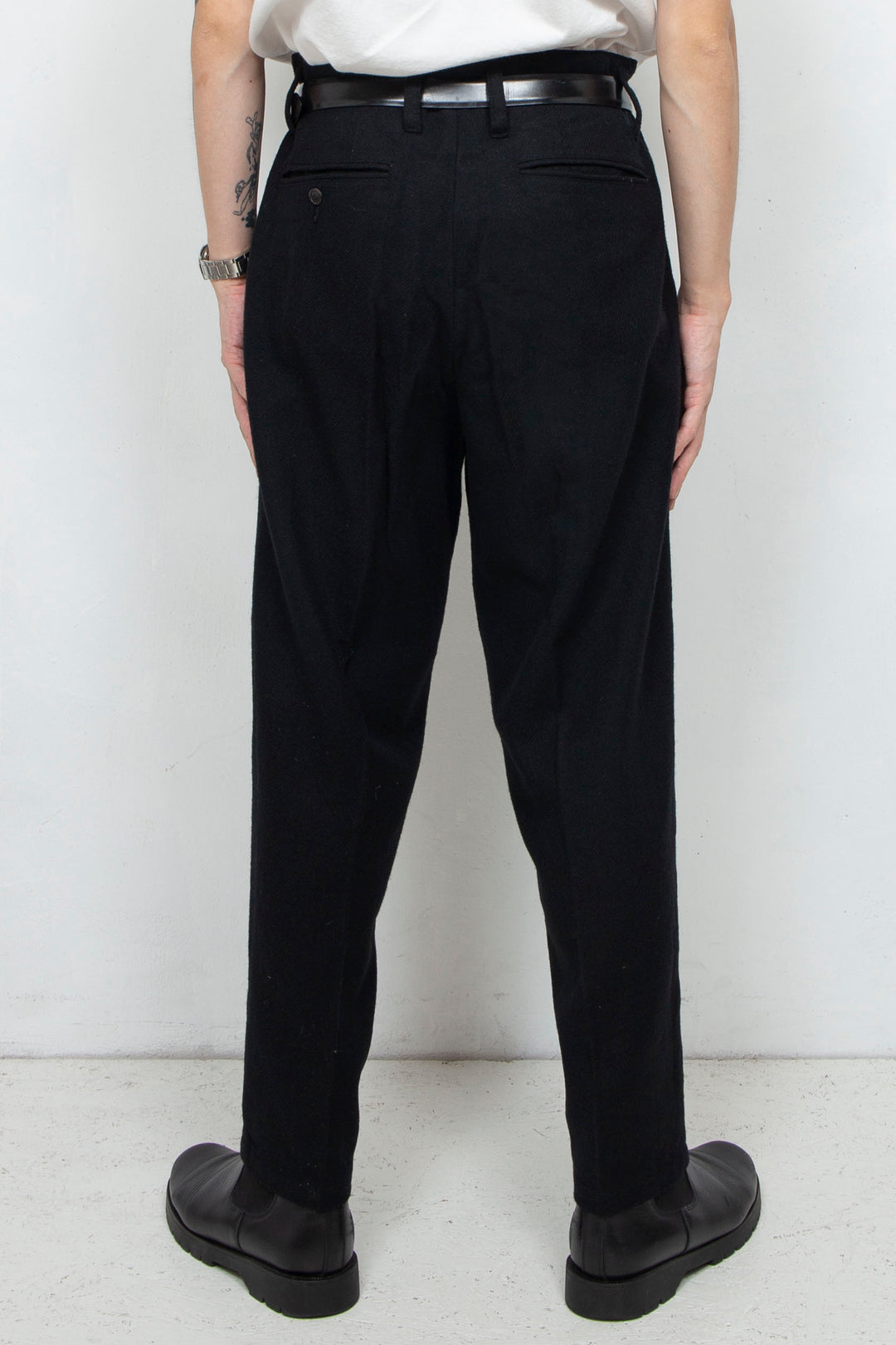 Wool Pin Tuck Pants Black