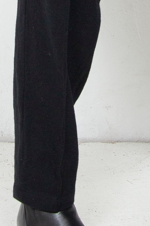 Wool Pin Tuck Pants Black