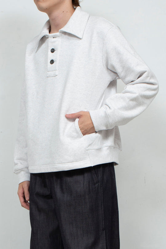 Collared sweatshirts White