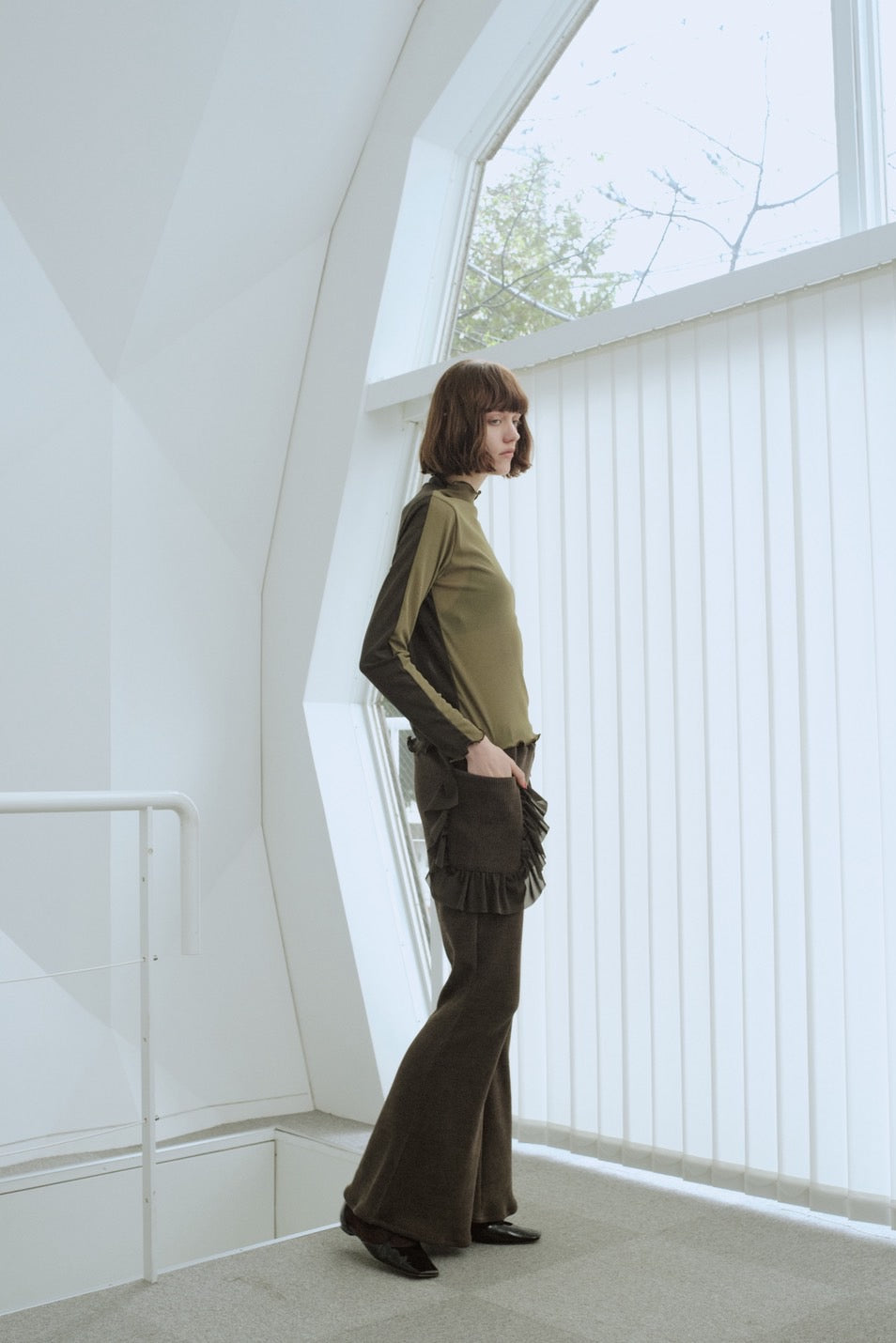 Bicolor High Neck Sheer Top Green / Khaki