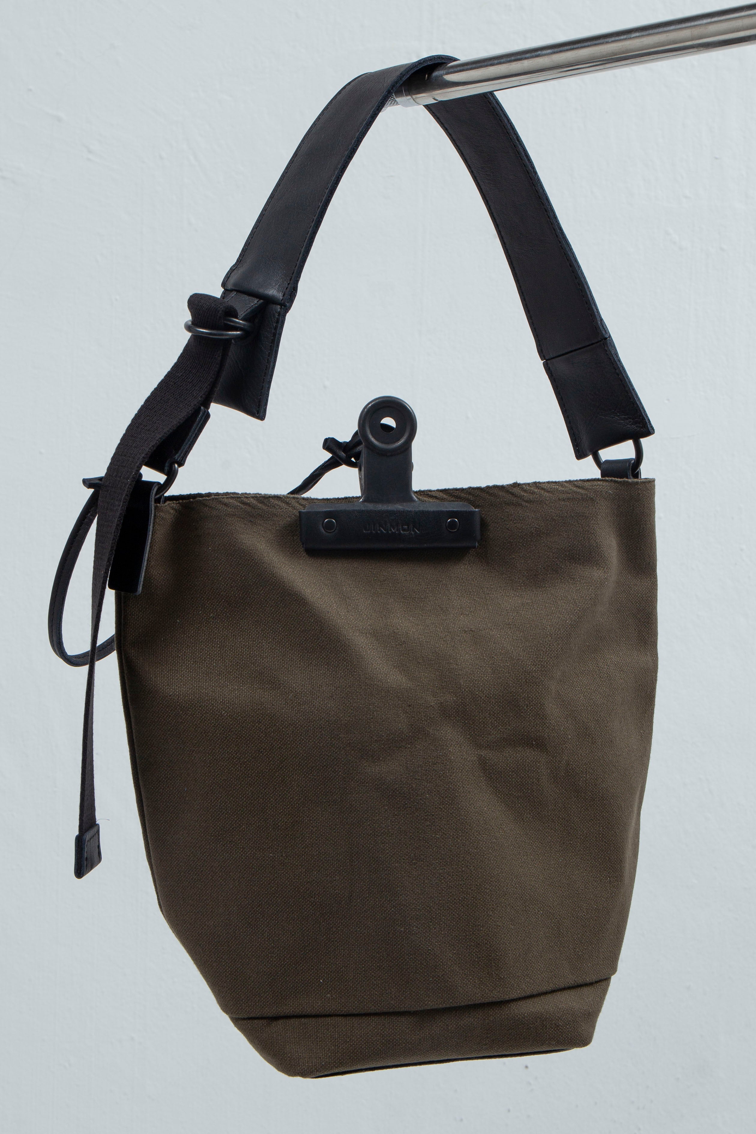 【__mmm】ショルダーバッグ/JINMON CLIP bucket CLIP / BUCKET medium – JINMON online store