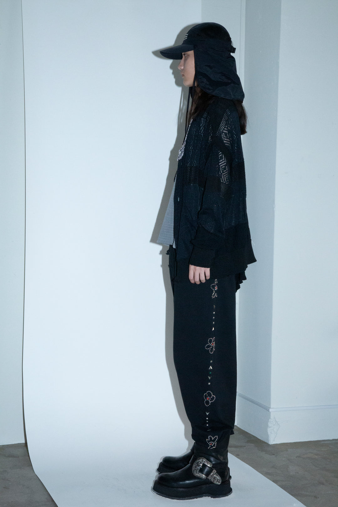 先行予約 EMBELLISHED FLORAL JOGGERS